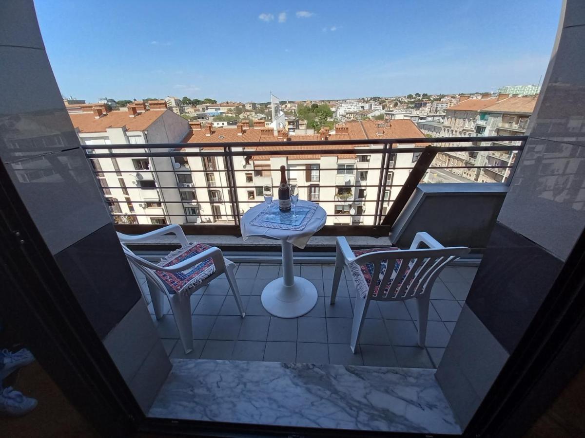 Iva Apartman Pula Exterior foto