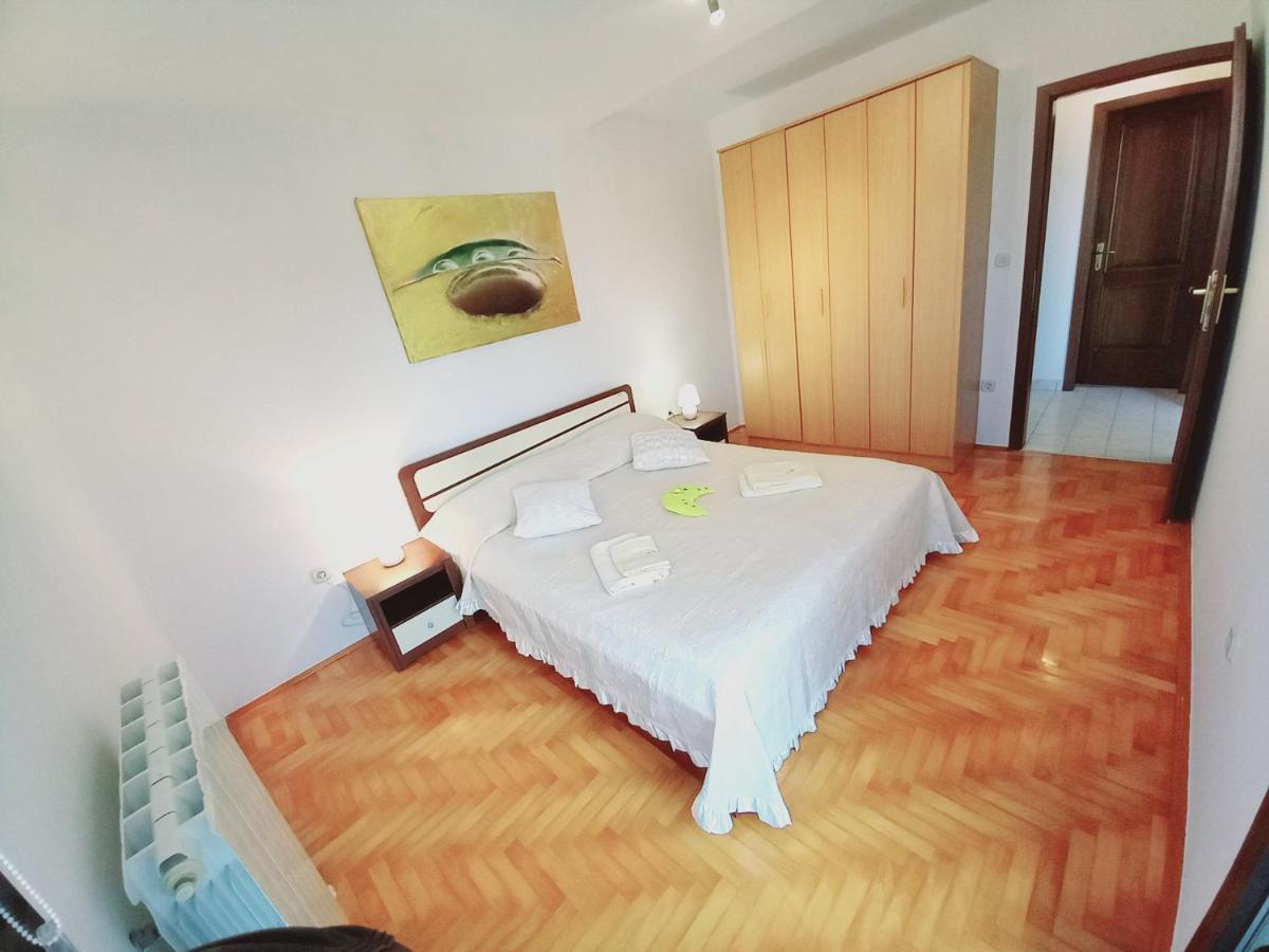 Iva Apartman Pula Exterior foto