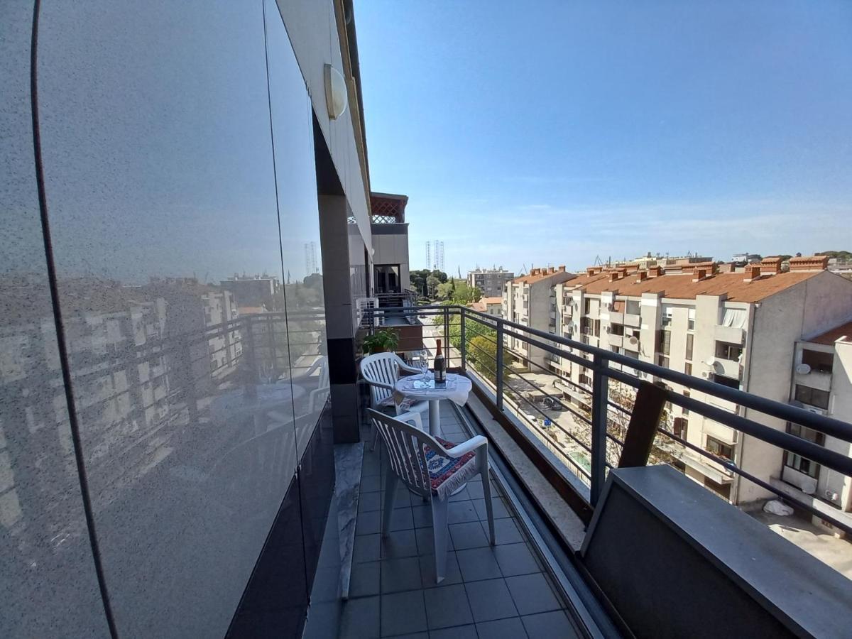 Iva Apartman Pula Exterior foto